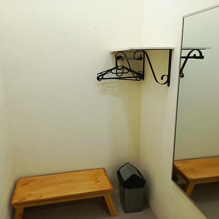Adisa Homestay Malang Buitenkant foto